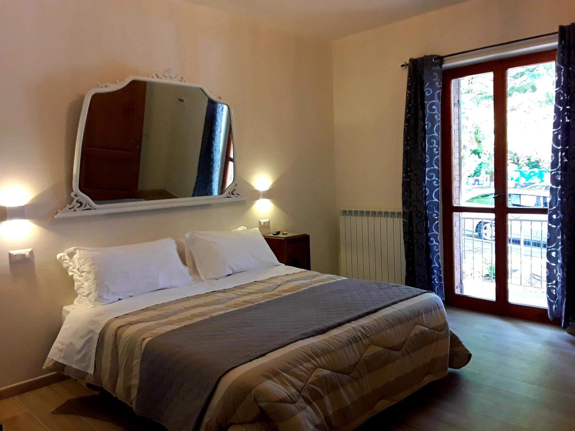 Suite Umberto I Assis Exterior foto